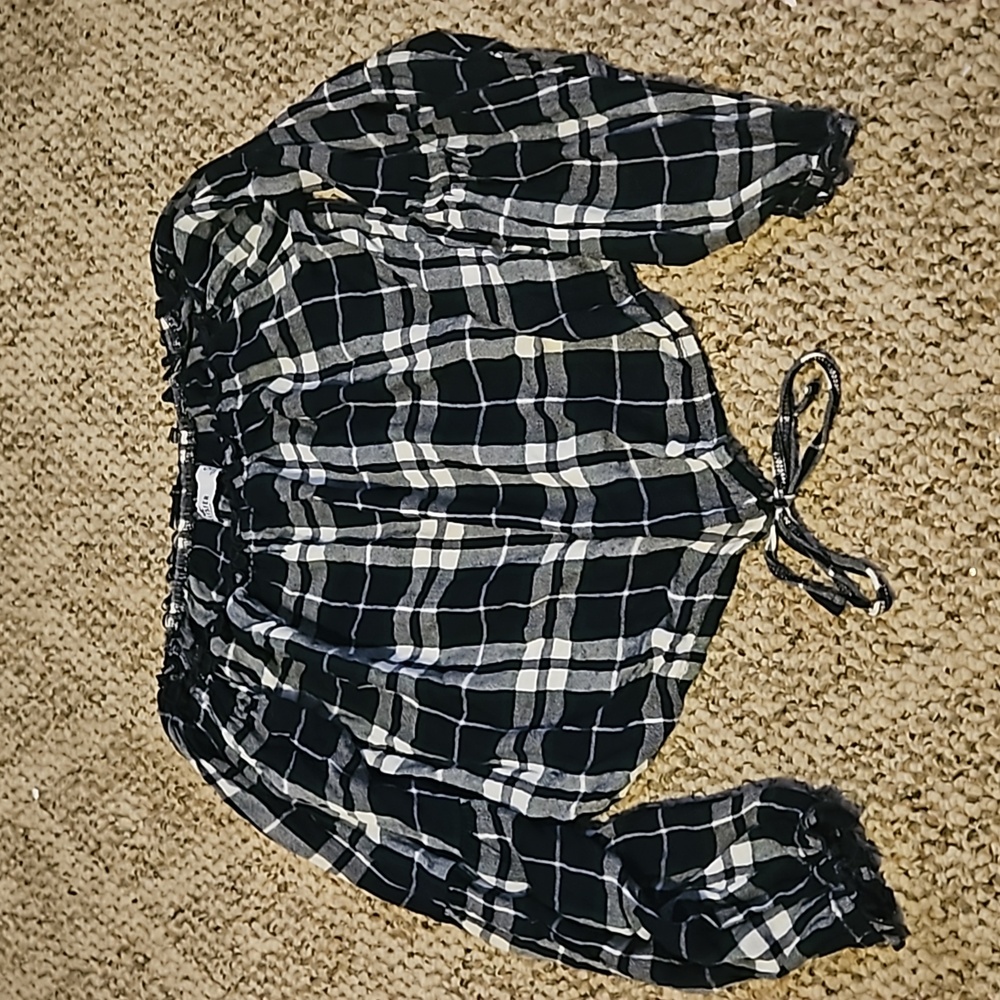 Hollister shirt